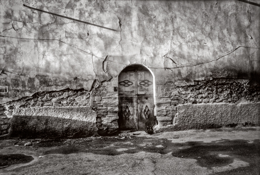 Porte d’une maison arménienne dans laquelle vivaient deux familles